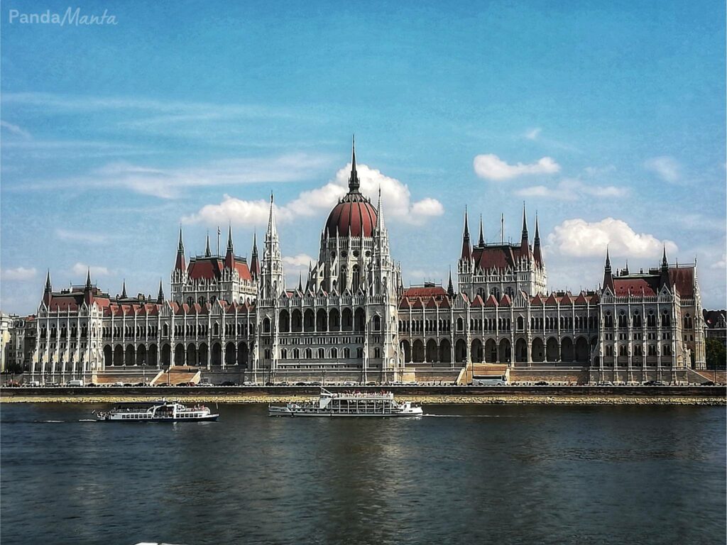 Europe - Hongrie - Budapest - Parlement- Pandamanta Blog