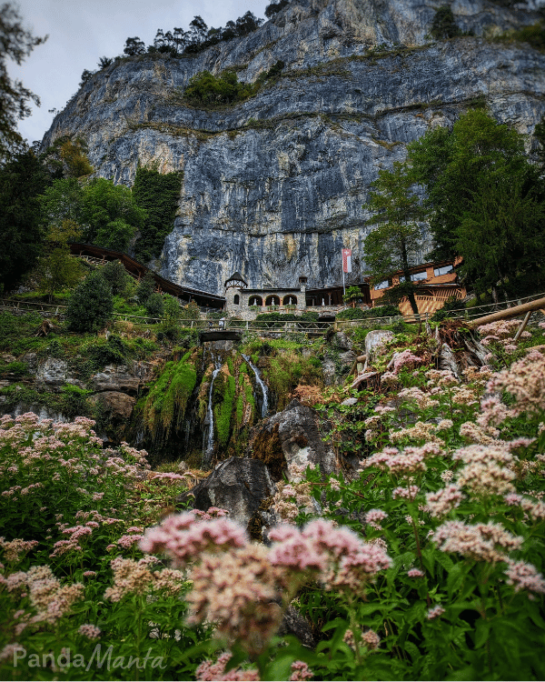 Château des grottes de St Beatus - Roadtrip Suisse - PandaManta Blog Voyage