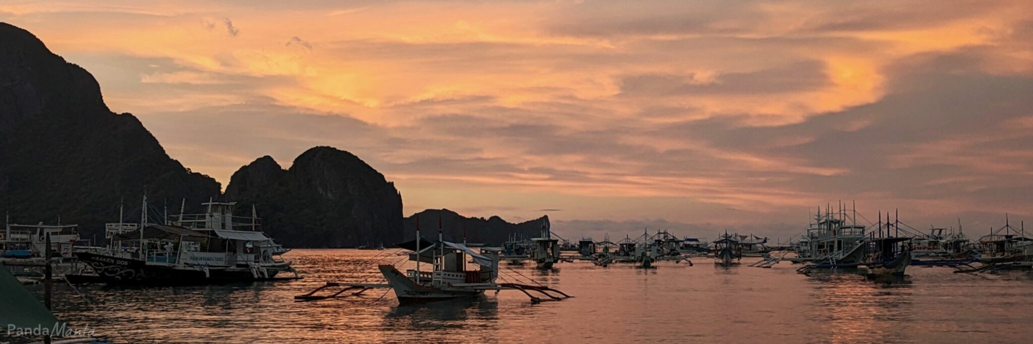 Plage d'El Nido au coucher du soleil, Palawan, Philippines