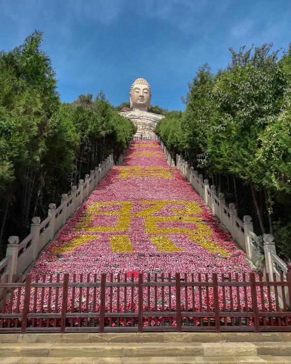 Bouddha géant de Mengshan en Chine