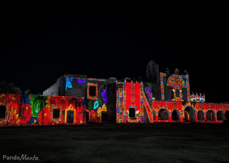 Spectacle de nuit au couvent San Bernardino de Siena à Valladolid au Mexique