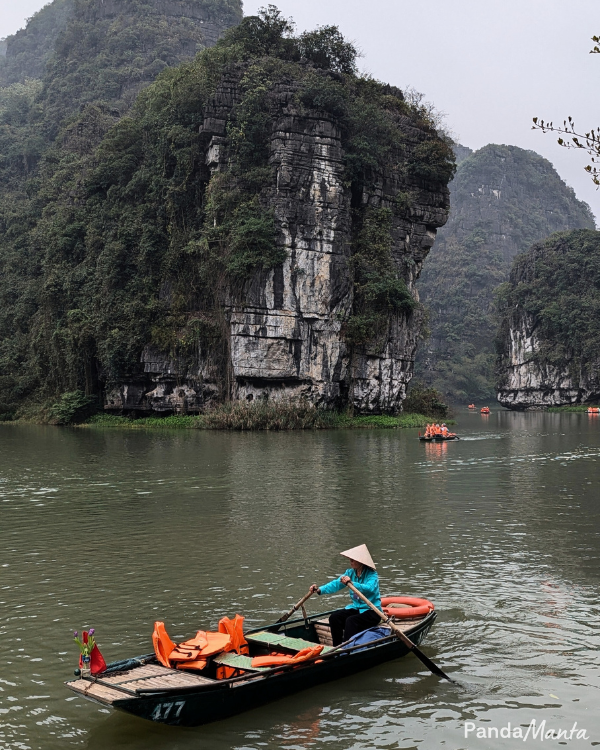 Balade en barque à Trang An près de Tam Coc - PandaManta - Blog voyage